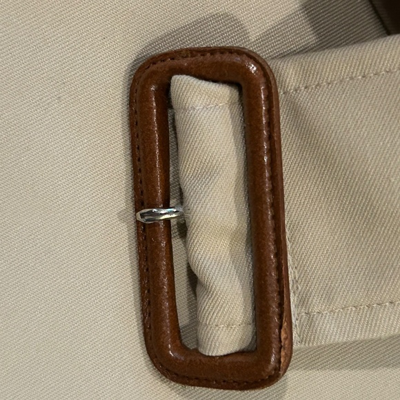 Vintage 1980s Mint Condition Burberrys’ Long Trench Coat Size 4 PETITE - Picture 5 of 7